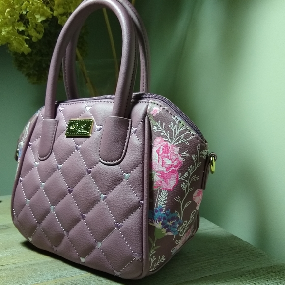 Betsey Johnson purse - Picture 1 of 9
